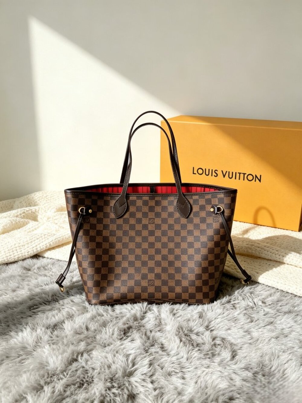 Louis Vuitton Neverfull Bag
